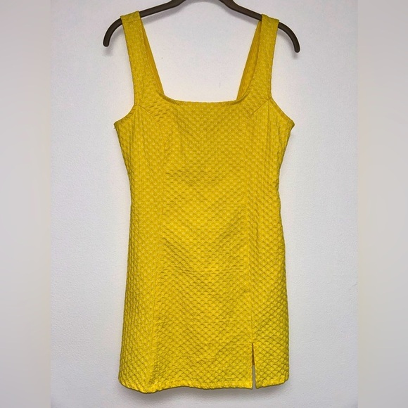 Urban Outfitters Dresses & Skirts - Urban Outfitters Yellow Daisy Sleeveless Dress L NWOT​​
